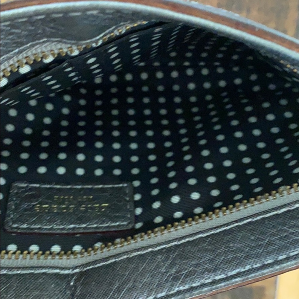 Metallic Kate spade wristlet - Picture 4 of 4